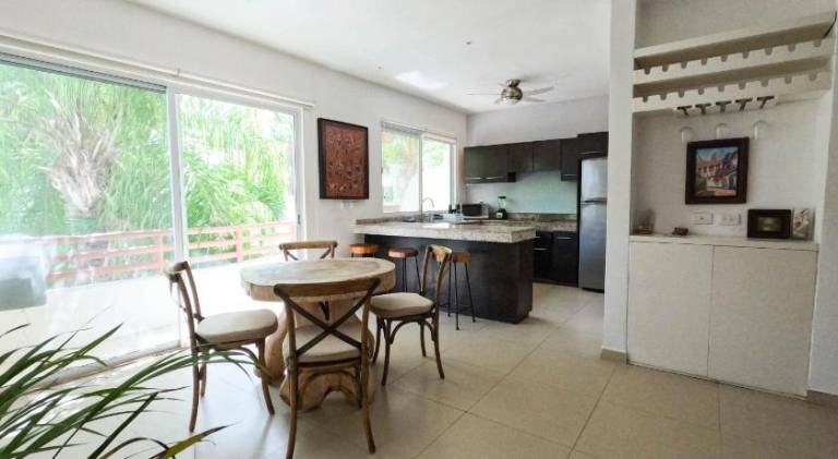 Rental apartment with terrace, garden & pool — photo 2