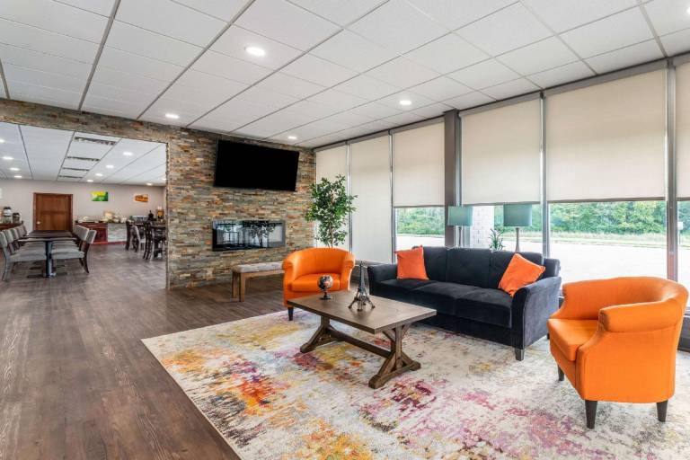 Quality Inn & Suites Vandalia near I-70 and Hwy 51 — photo 4