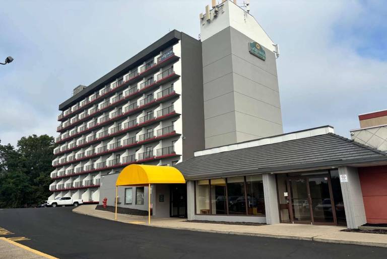 La Quinta Inn & Suites by Wyndham Stamford / New York City in Fairfield, CT