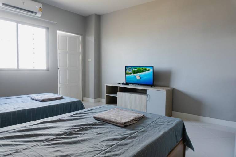 Apartment with pool | Close to the beach | Good for workation | Pets are welcome — photo 2