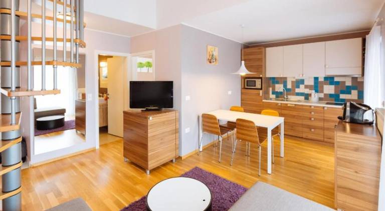 Apartment with 2 rooms for 5 persons — photo 2