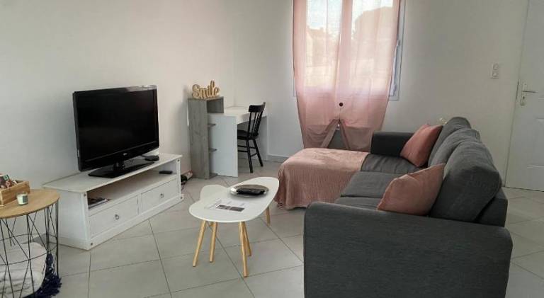 Rental apartment with 2 rooms for 6 persons — photo 2