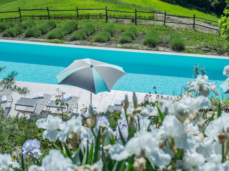 Fully equipped villa with terrace, grill & jacuzzi | Pets are welcome — photo 3