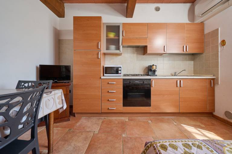 Apartment 'Appartamento Sofia' with Shared Pool, Wi-Fi and Air Conditioning — photo 4