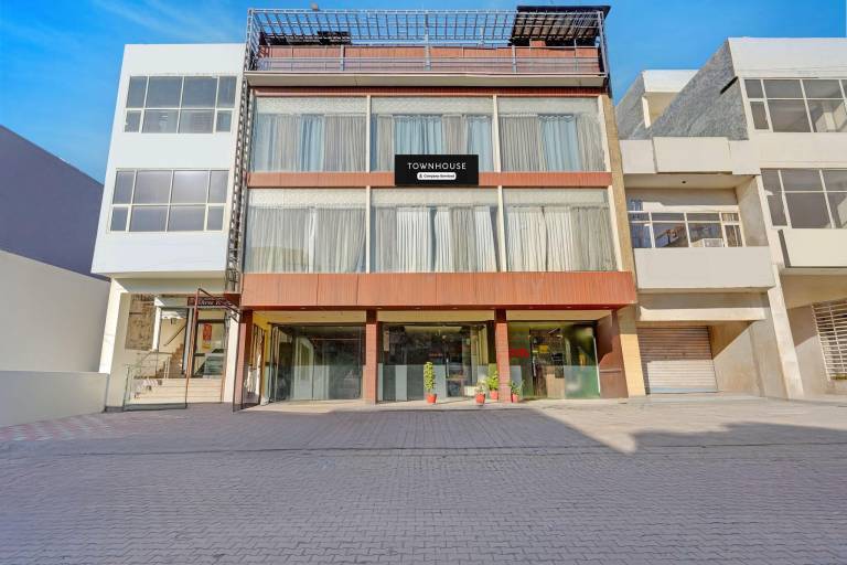 Townhouse Old Kalka Ambala Road Formerly Viraj inn