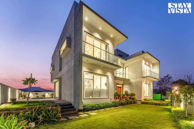 Villa with BBQ, patio & private pool | Pet-friendly — photo 4