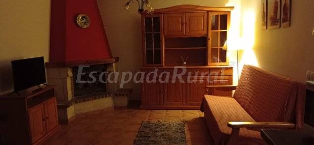 Casa Rural ∙ 6 Habitaciones ∙ 4 Huéspedes - Aragón