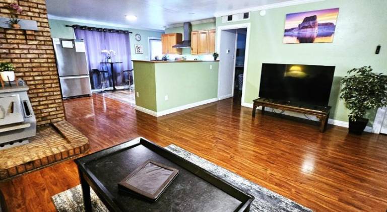 Vacation home with hot tub | Perfect for remote work — photo 3