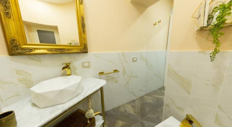 Vacation home | Close to Naples Cathedral — photo 2