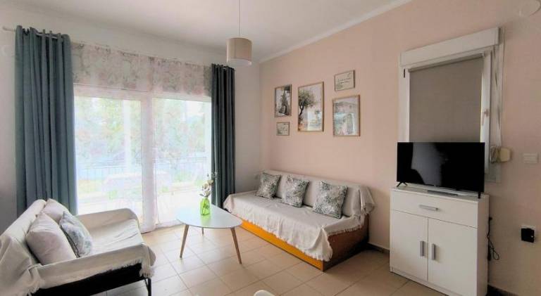 House with grill, garden & patio in Thessaloniki