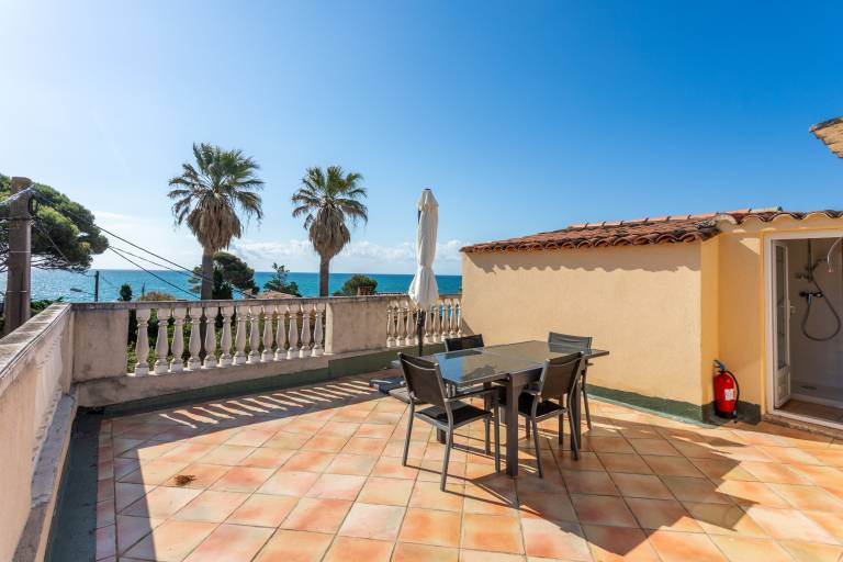 Villa 'L'escale Au Soleil' with Sea View, Wi-Fi and Air Conditioning — photo 4