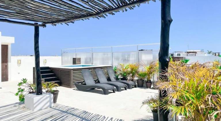 Rental apartment with jacuzzi — photo 2
