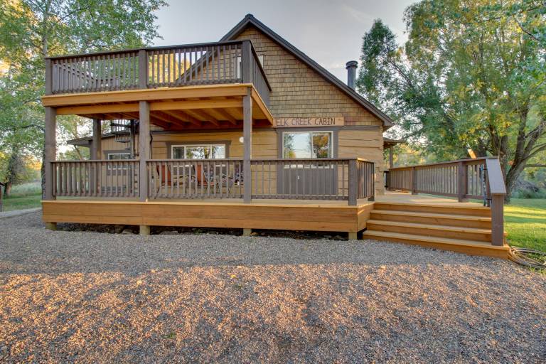 Cozy Augusta Cabin w Furnished Deck & Grill
