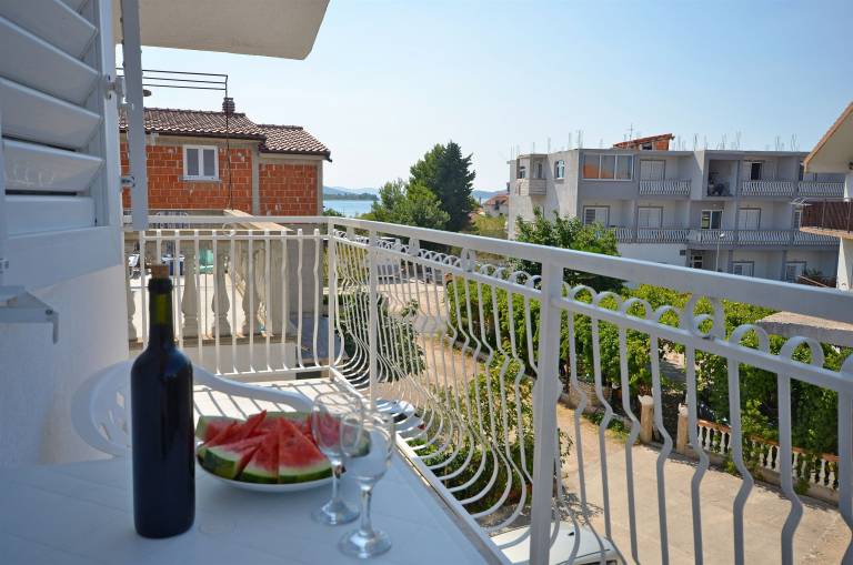 Apartment with grill | Sea view in Vodice