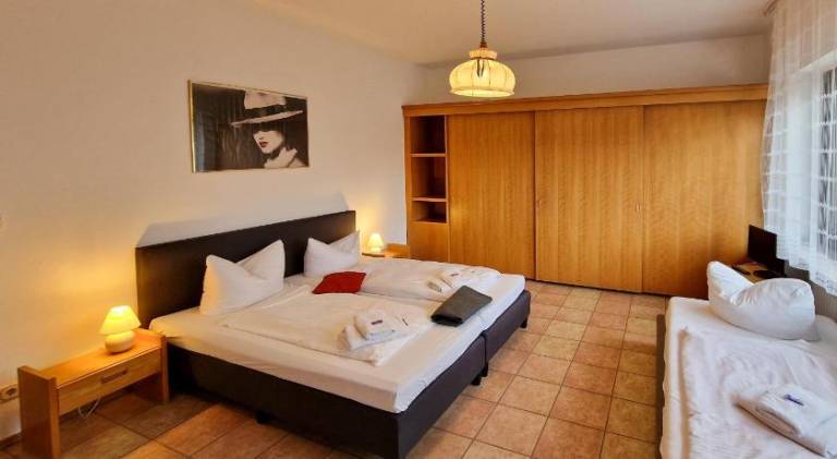 Rental apartment with pool — photo 2