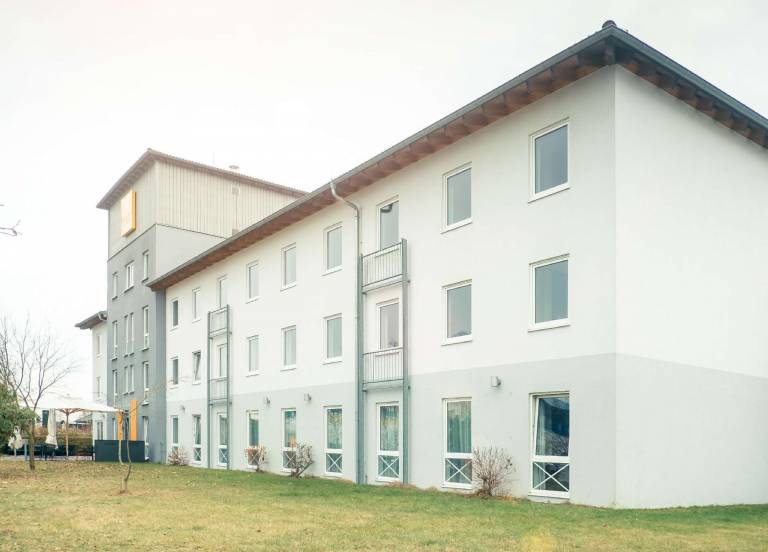 Offenbach - B&B Hotel Offenbach-Süd in Offenbach am Main