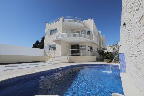 400 m² Villa