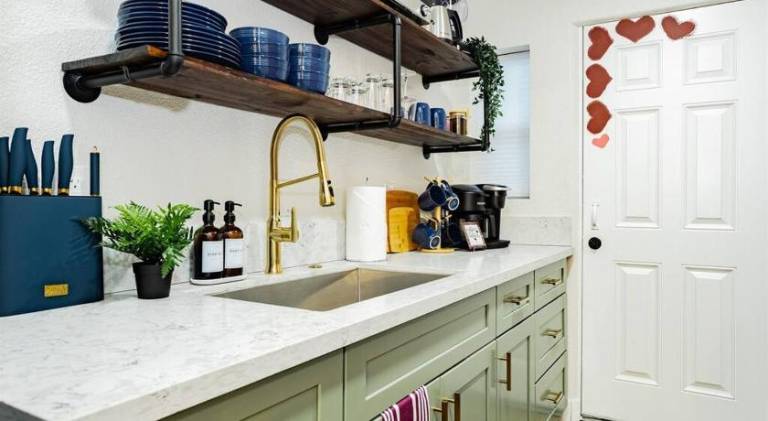 Beautiful vacation home | Next to The Strat | Pets are welcome — photo 4