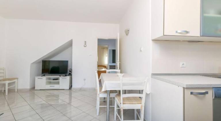 Holiday apartment with terrace & BBQ — photo 5
