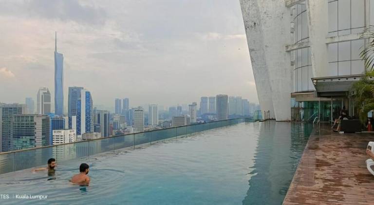 Holiday apartment with pool — photo 3