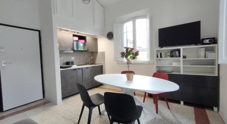 Holiday apartment with yard & grill — photo 3