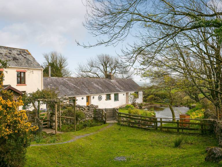 Cottage Llangennith, Llanmadoc and Cheriton