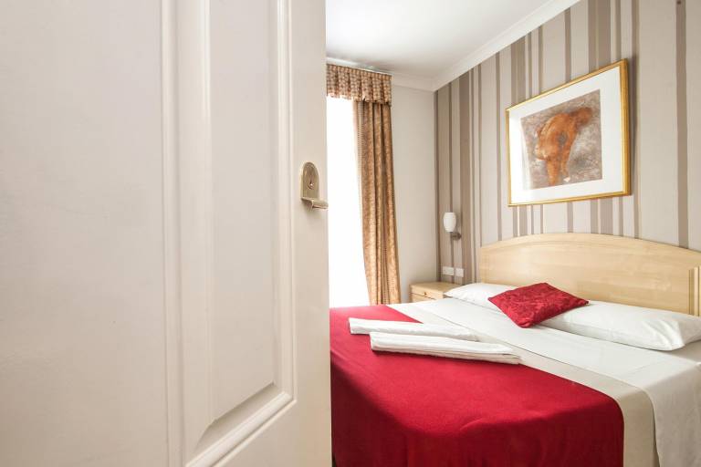 Bed and breakfast  London