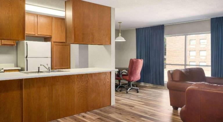 AmericInn by Wyndham Branson & Conference Center — photo 3