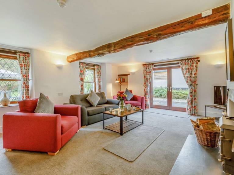Fully equipped nice cottage with yard | Dogs allowed — photo 3
