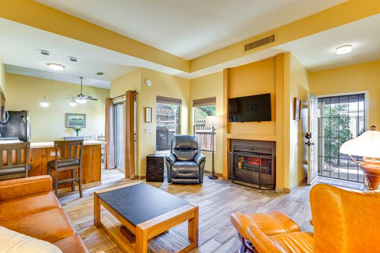 12 Mi to Dtwn Tucson Tranquil Townhome w Office