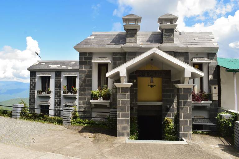 House  Kausani