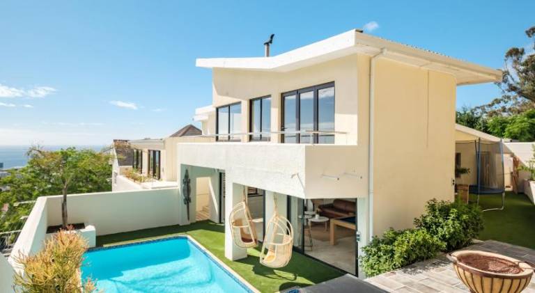 Villa with pool | Pets are welcome in Cape Town