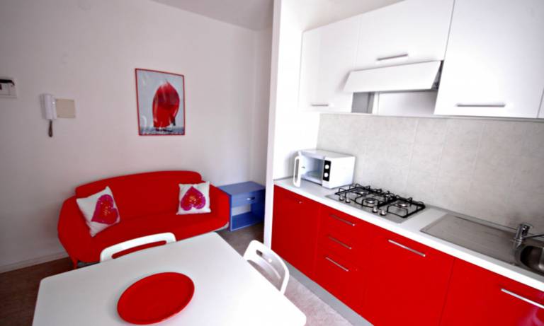 Holiday apartment with garden & patio | Garden view — photo 4
