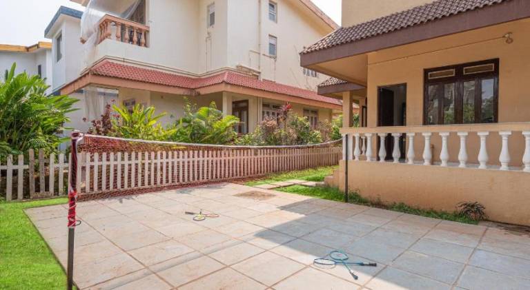 Villa with terrace & garden — photo 5