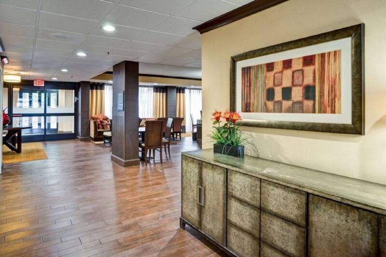 Hampton Inn Albany-Wolf Road (Airport) — photo 4