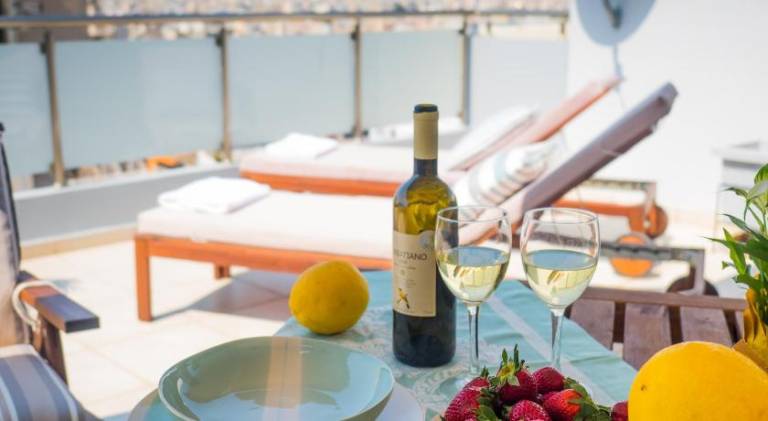 7th Floor Stunning View Penthouse in Piraeus in Piraeus