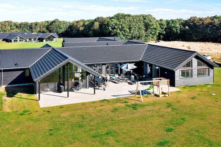 Fully equipped house with patio, BBQ & pool | Pet-friendly in Sønderborg