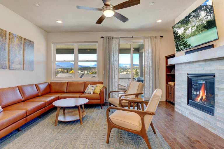 Family-oriented lovely house with jacuzzi & barbeque | Mountain view | Dogs allowed in Winter Park, CO