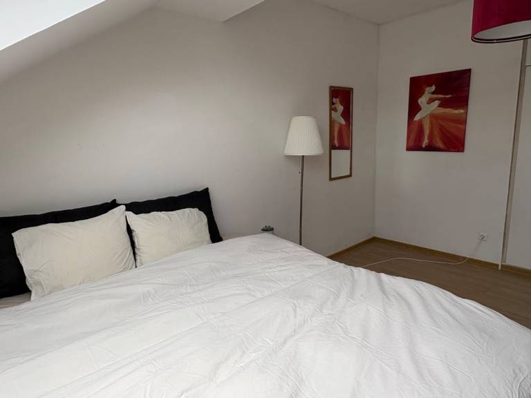 250 m&sup2; Privatzimmer