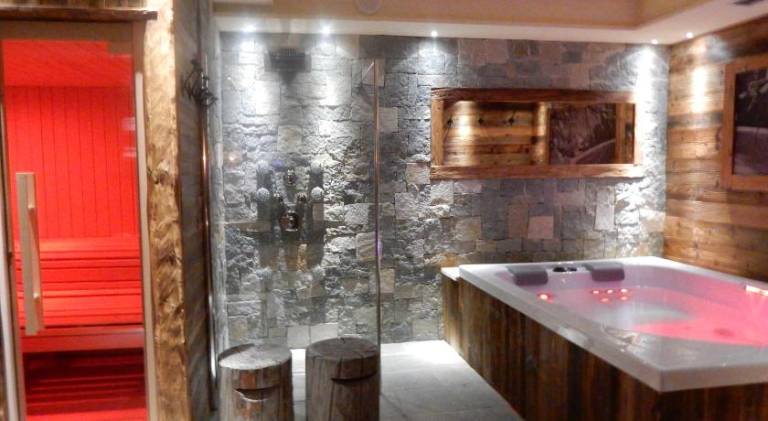 Serviced apartment with garden, patio & sauna — photo 3