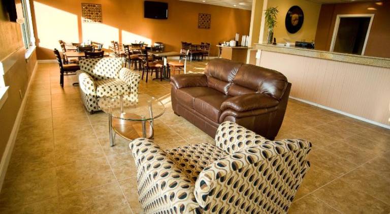 Express Inn & Suites — photo 3