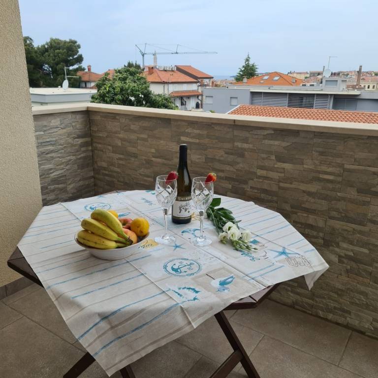 Beautiful apartment with yard, grill & terrace | Beach nearby | Pet-friendly — photo 4