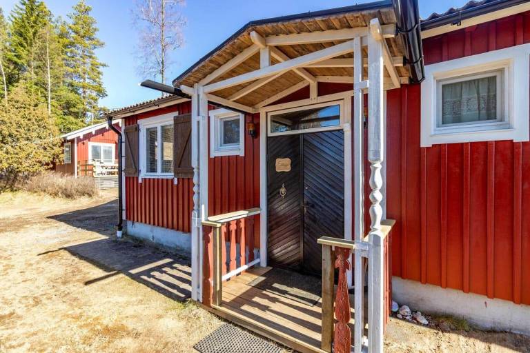 Vacation home with sauna, patio & grill — photo 2