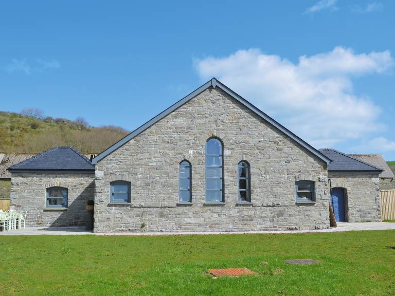 Cottage with garden, grill & jacuzzi | Sea view — photo 2