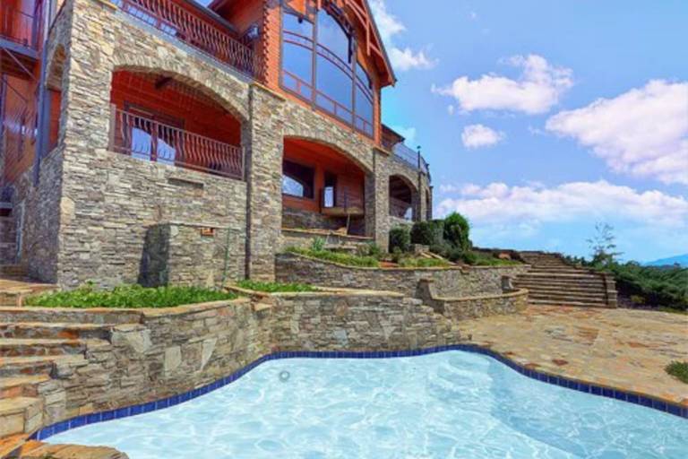 House Sevierville