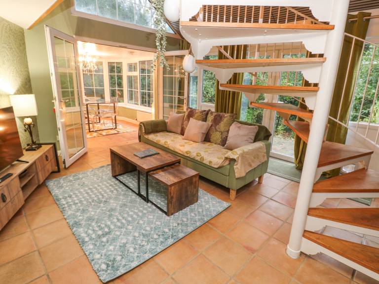 Cottage with yard | Beach view — photo 3