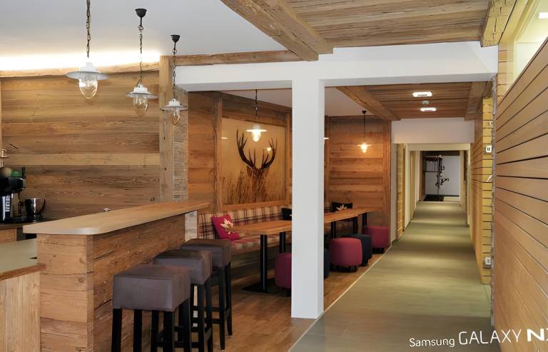 Amber Ski-in/out Hotel & Spa in Saas Grund