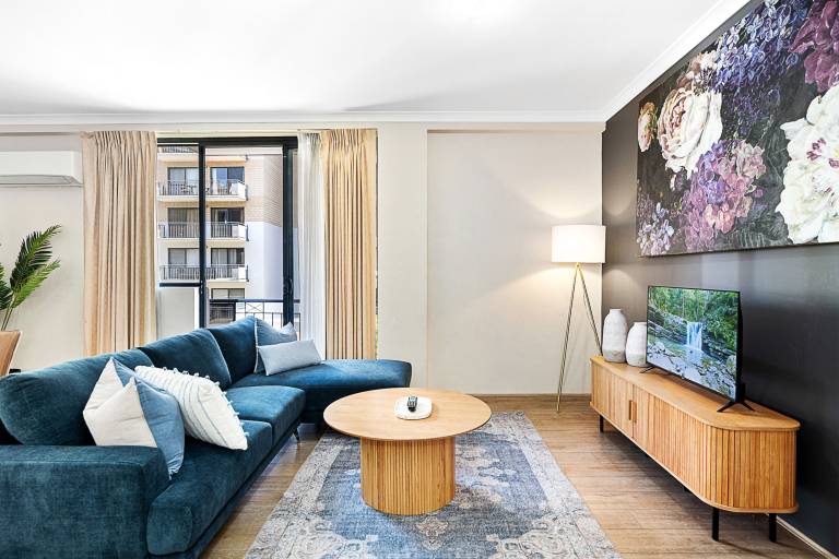 2BDR East Perth Getaway
