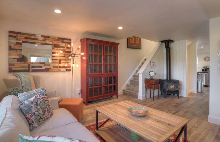 Executive Rental Near Town and Trails - End Unit - Deck, Views, & Garage — photo 4