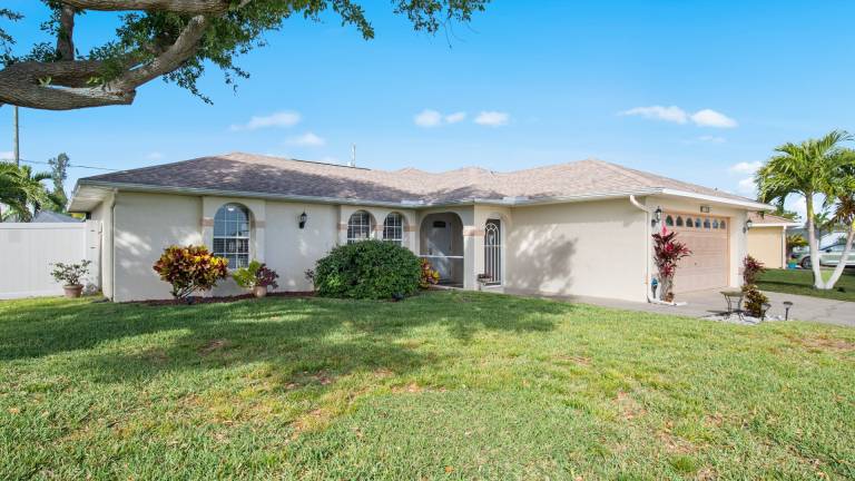 Family-oriented vacation home with private pool, barbeque & garden | Pets allowed — photo 4